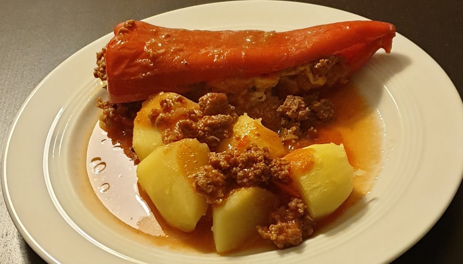 Gefüllte Spitzpaprika (Hackfleisch / Ziegenkäse) – Gerrys Welt